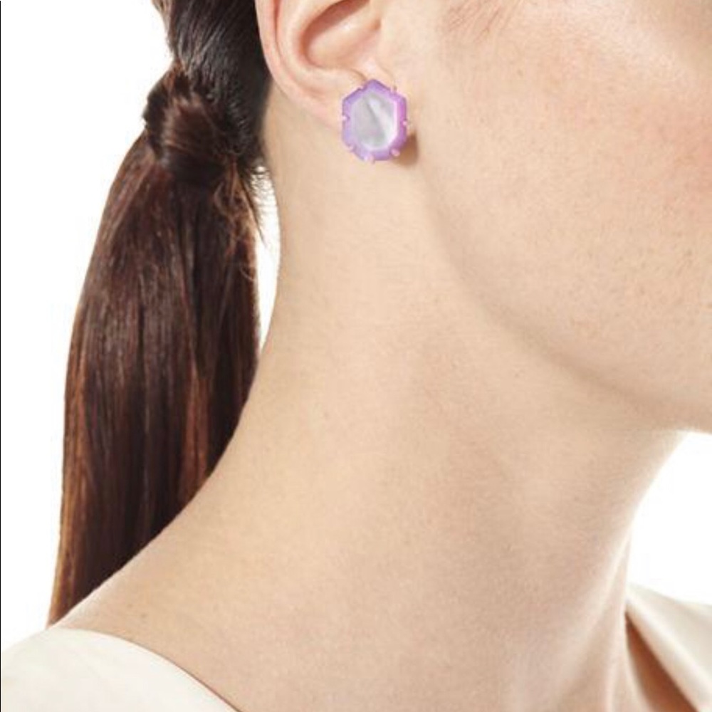 NWT Kendra Scott RARE & RETIRED Morgan Earrings Lilac Pearl Matte Beautiful! - Picture 11 of 16